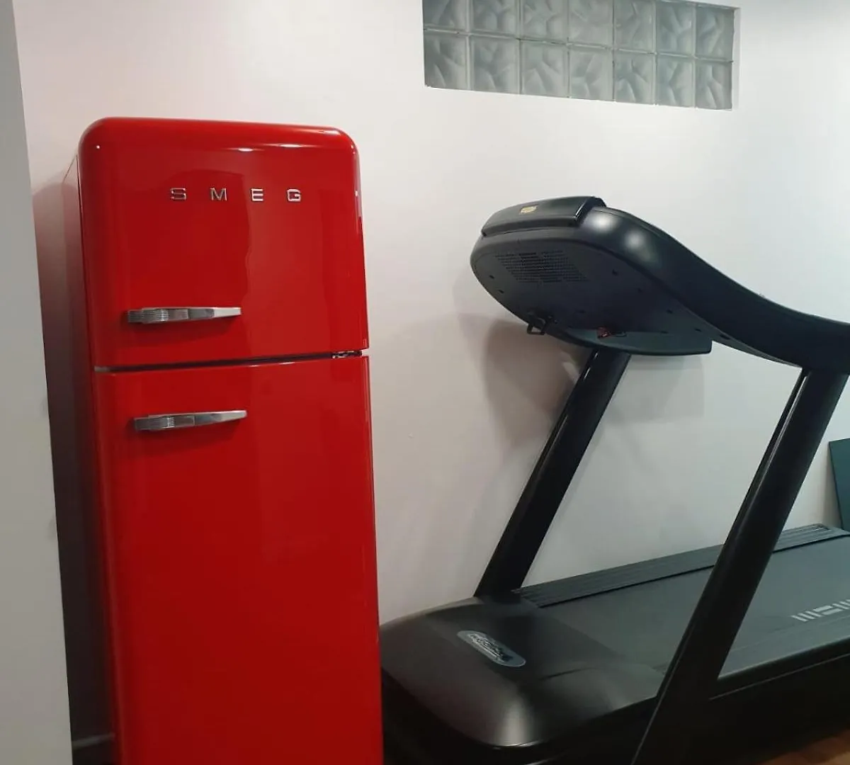 Villa Cheerful 2 Bedroom And Lounge Town House With Free Parking Bukarest