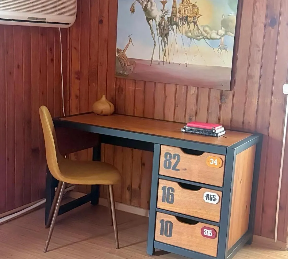 Cheerful 2 Bedroom And Lounge Town House With Free Parking Bucharest Villa